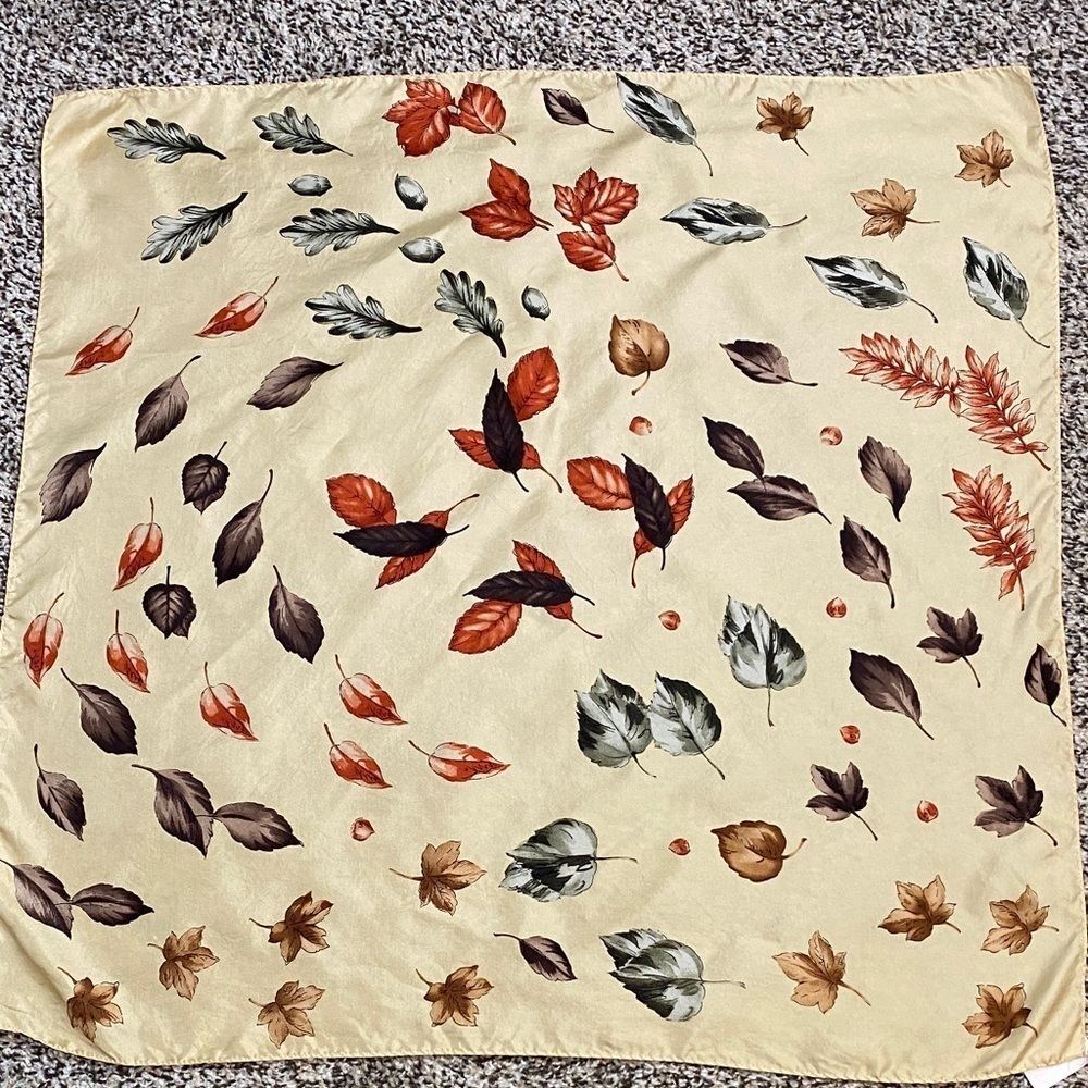 VNTG Talbots Autumn Leaf Pattern Square Silk Scarf in Cream and Brown Green - Picture 4 of 4